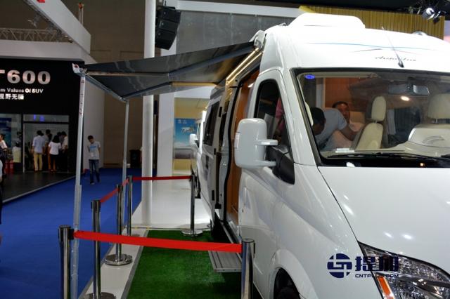 有厨房、卫生间 上汽大通这款高配房车竟然不到40万 - 第8张