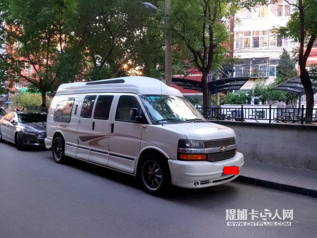 和GMC同级别 雪佛兰竟有一款高大上的房车 - 第1张