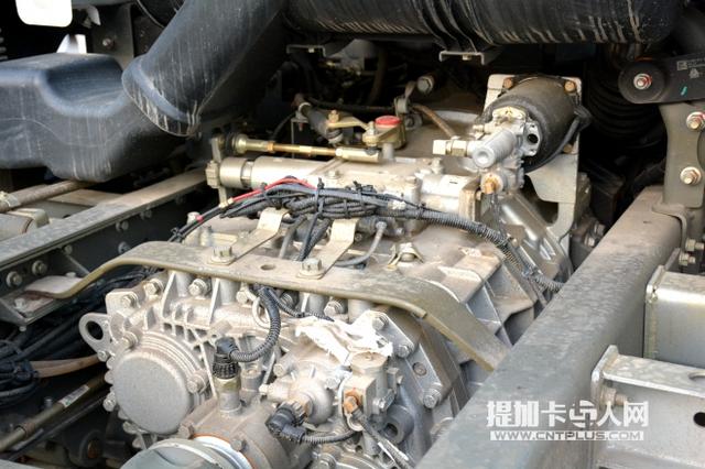 要成为中卡市场的明星车型？重汽T5G载货车底盘图解 - 第15张
