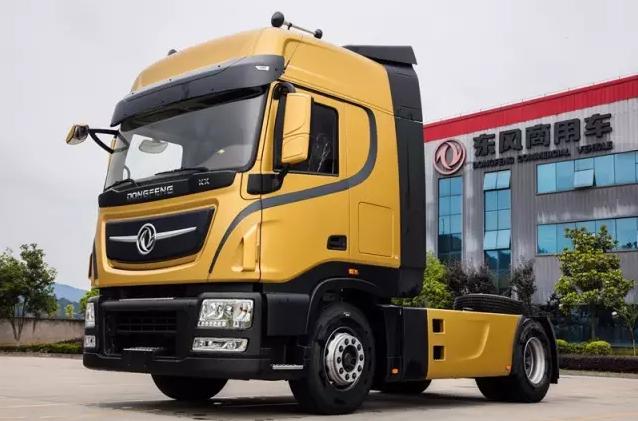 历史性的一刻 东风天龙旗舰重卡迎来首批海外订单