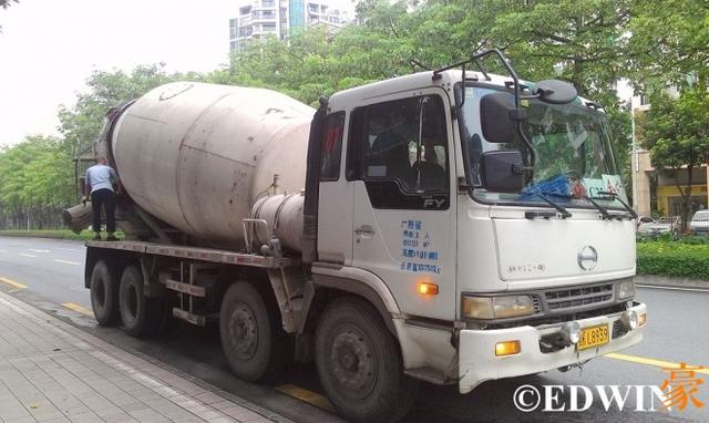 经典的日系卡车这里都有？ 香港街头某货运停车场实拍 - 第18张