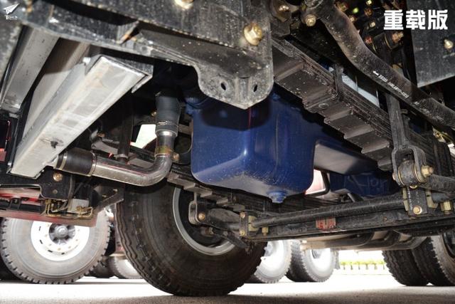 底盘配置差异大 两款同外观徐工汉风牵引车对比评测 - 第5张 - 提加商用车网 底盘配置差异大 两款同外观徐工汉风牵引车对比评测 - 第5张