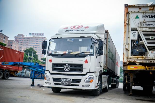 和国内版本有何不同?港版东风天龙牵引车实拍 - 第4张 - 提加商用车网 和国内版本有何不同?港版东风天龙牵引车实拍 - 第4张