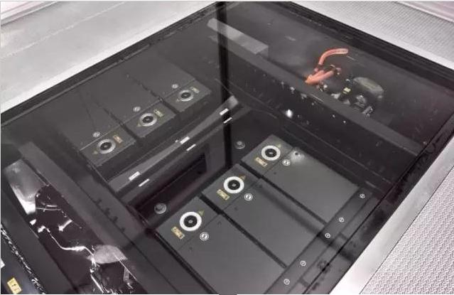 汉诺威车展全球首发 奔驰纯电动卡车深度解析 - 第5张 - 提加商用车网 汉诺威车展全球首发 奔驰纯电动卡车深度解析 - 第5张