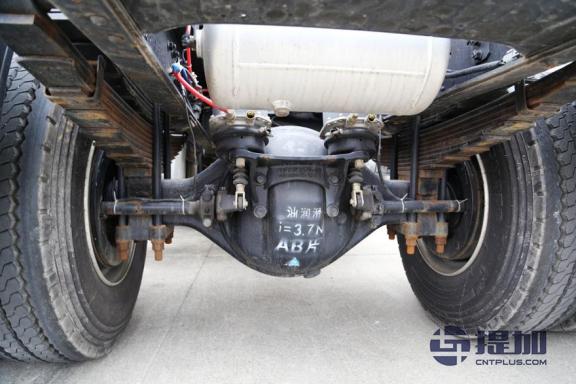 欧系、日系卡车的集合体?华菱汉马H6港口牵引车实拍 - 第11张 - 提加商用车网 欧系、日系卡车的集合体?华菱汉马H6港口牵引车实拍 - 第11张