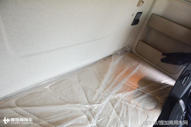 这辆6X4的奔驰Actros牵引车只有一个卧铺,它到底是用来运啥的? - 第10张 - 提加商用车网 这辆6X4的奔驰Actros牵引车只有一个卧铺,它到底是用来运啥的? - 第10张