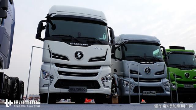 有一款还带电子手刹,德龙6000系列车型集体亮相陕汽50周年厂庆 - 第3张 - 提加商用车网 有一款还带电子手刹,德龙6000系列车型集体亮相陕汽50周年厂庆 - 第3张