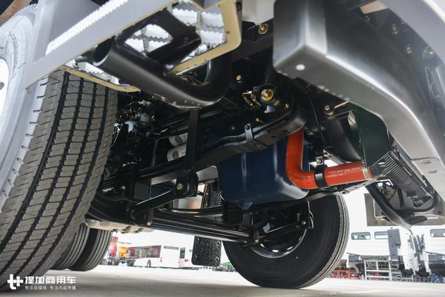 车载饮水机+液力缓速器,陕汽新推出的这款纪念版卡车好看又实用 - 第22张 - 提加商用车网 车载饮水机+液力缓速器,陕汽新推出的这款纪念版卡车好看又实用 - 第22张