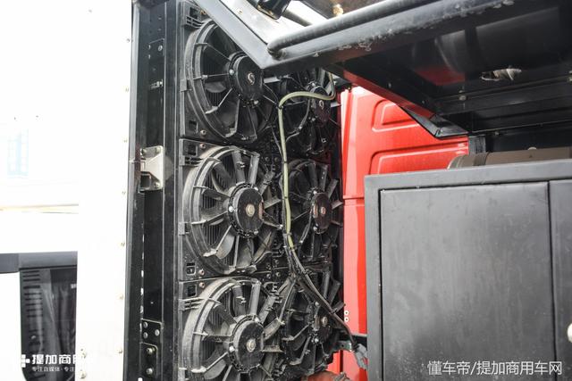 600马力能拉250吨,国产最强8x8,陕汽德龙X3000大件牵引车详解 - 第20张 - 提加商用车网 600马力能拉250吨,国产最强8x8,陕汽德龙X3000大件牵引车详解 - 第20张