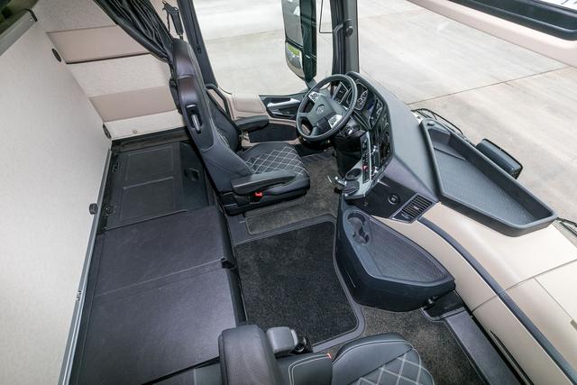 奔驰、沃尔沃、斯堪尼亚谁才是欧洲最强卡车?斯堪尼亚略胜一筹! - 第7张 - 提加商用车网 奔驰、沃尔沃、斯堪尼亚谁才是欧洲最强卡车?斯堪尼亚略胜一筹! - 第7张