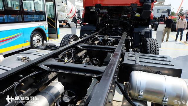 350马力潍柴发动机,这款9米6货箱的前四后八载货车只卖26万多? - 第8张 - 提加商用车网 350马力潍柴发动机,这款9米6货箱的前四后八载货车只卖26万多? - 第8张