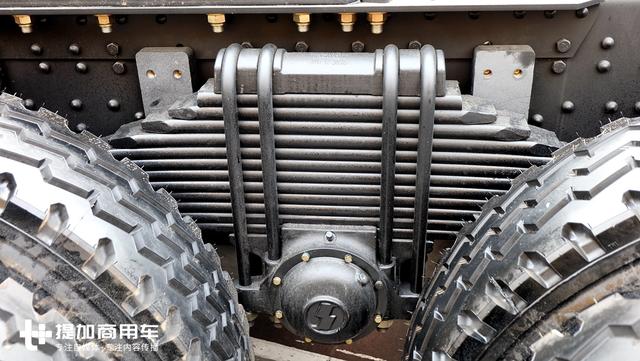 快来围观,陕汽出口到亚非拉的重卡,国三排放,还是上一代车型 - 第9张 - 提加商用车网 快来围观,陕汽出口到亚非拉的重卡,国三排放,还是上一代车型 - 第9张