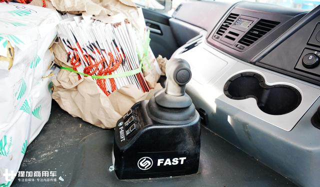 红岩大件车、北奔AMT变速箱重卡领衔,北京车展这些卡车值得一看 - 第18张 - 提加商用车网 红岩大件车、北奔AMT变速箱重卡领衔,北京车展这些卡车值得一看 - 第18张