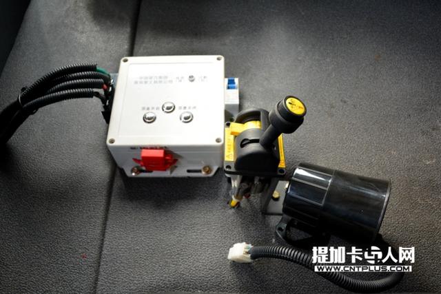 加上装总价超过40万？中国重汽汕德卡新款自卸车实拍 - 第7张