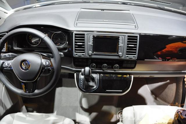 7座车型竟然有房车的豪华配置 大众T6野营车实拍评测 - 第20张 - 提加商用车网 7座车型竟然有房车的豪华配置 大众T6野营车实拍评测 - 第20张