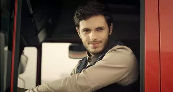 搭载液力缓速器+驾驶室后移 红岩杰狮C500重卡解析