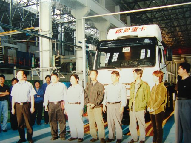 欧曼重卡都有经典车型了?仅仅15年,欧曼已销售百万辆卡车! - 第2张 - 提加商用车网 欧曼重卡都有经典车型了?仅仅15年,欧曼已销售百万辆卡车! - 第2张