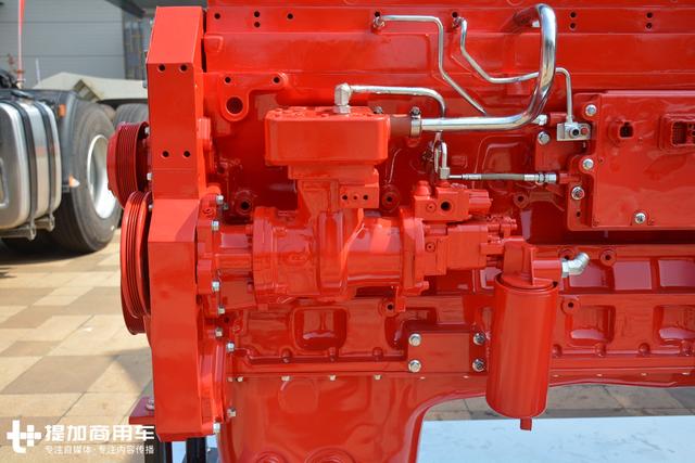 千升油箱+最正宗的康明斯发动机,还有专属涂装,陕汽德龙X3000财富版牵引车图解 - 第31张 - 提加商用车网 千升油箱+最正宗的康明斯发动机,还有专属涂装,陕汽德龙X3000财富版牵引车图解 - 第31张
