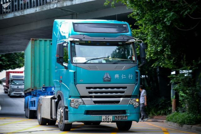 重磅!英国杂志高度评价重汽A7,重汽要在英国卖自卸车? - 第3张 - 提加商用车网 重磅!英国杂志高度评价重汽A7,重汽要在英国卖自卸车? - 第3张