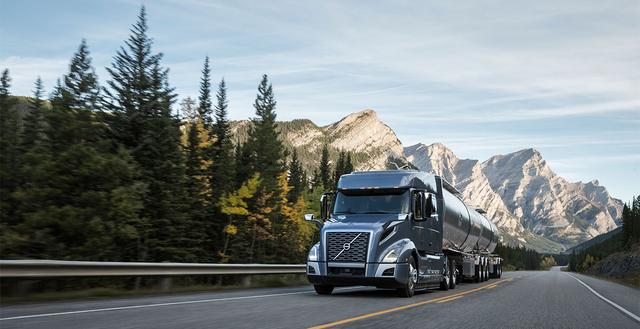 空调、冰箱、微波炉全都有,卧铺106cm宽,沃尔沃长头卡车VNL详解 - 第24张 - 提加商用车网 空调、冰箱、微波炉全都有,卧铺106cm宽,沃尔沃长头卡车VNL详解 - 第24张