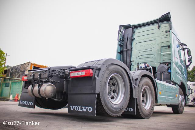 6x4和4X2自由切换，国内首辆沃尔沃最新黑科技卡车详解 - 第17张