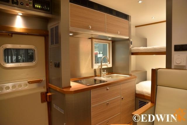 不越野无房车 奔驰乌尼莫克底盘阿莫迪罗房车实拍 - 第30张