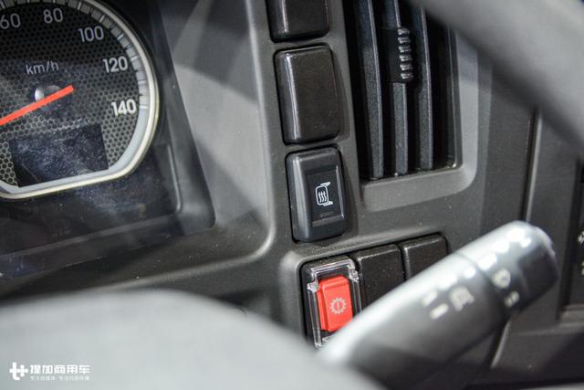 诚意呢？40多万的庆铃新款巨咖重卡，车钥匙还不如面包车的 - 第15张