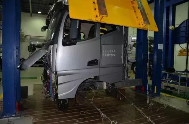 全方位测试碰撞都通过,国产最高安全规格重卡终于诞生? - 第9张 - 提加商用车网 全方位测试碰撞都通过,国产最高安全规格重卡终于诞生? - 第9张