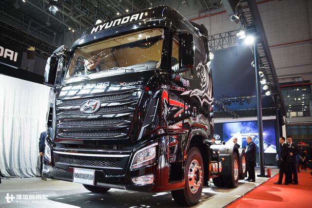 为长途打造却只配四百升油箱，四川现代这款新重卡要闹哪样？