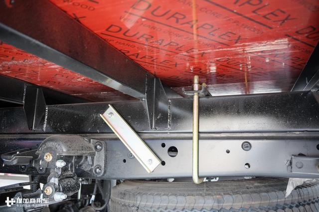 配置向重卡看齐,还能上蓝牌?江淮帅铃全能轻卡深度解析 - 第6张 - 提加商用车网 配置向重卡看齐,还能上蓝牌?江淮帅铃全能轻卡深度解析 - 第6张