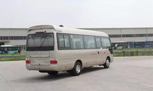 江铃也有一款“考斯特“?江铃晶马新款福尊中巴客车详解 - 第3张 - 提加商用车网 江铃也有一款“考斯特“?江铃晶马新款福尊中巴客车详解 - 第3张