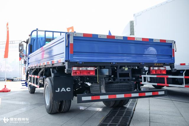 配福田康明斯ISF3.8发动机,江淮帅铃新款栏板轻卡详解 - 第16张 - 提加商用车网 配福田康明斯ISF3.8发动机,江淮帅铃新款栏板轻卡详解 - 第16张