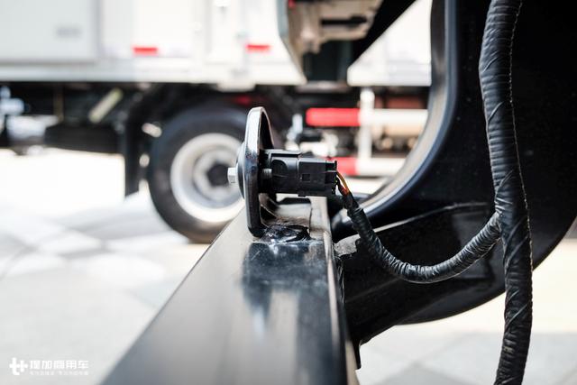 看到配置怕买不起,帅铃轻卡配自动大灯和倒车雷达 - 第13张 - 提加商用车网 看到配置怕买不起,帅铃轻卡配自动大灯和倒车雷达 - 第13张