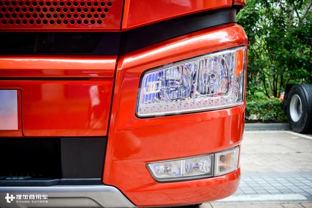 6X2的油耗，6X4的载货量？解放新J6快运版重卡详解 - 第19张