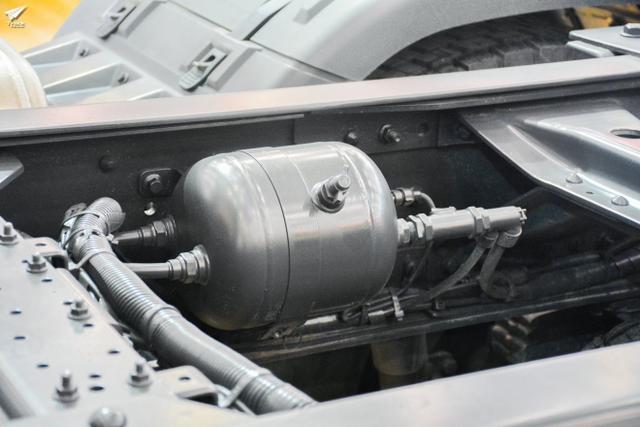 也有低配版 东风天龙旗舰重卡并非“高不可攀” - 第12张 - 提加商用车网 也有低配版 东风天龙旗舰重卡并非“高不可攀” - 第12张