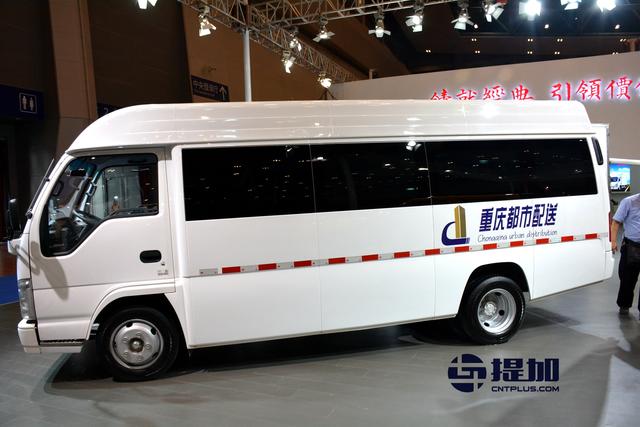 卡车和客车的集合体 五十铃这款物流车有点“怪” - 第2张 - 提加商用车网 卡车和客车的集合体 五十铃这款物流车有点“怪” - 第2张
