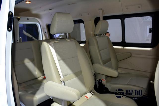 集欧系、日系轻客优势于一体?长安睿行M90实拍 - 第9张 - 提加商用车网 集欧系、日系轻客优势于一体?长安睿行M90实拍 - 第9张
