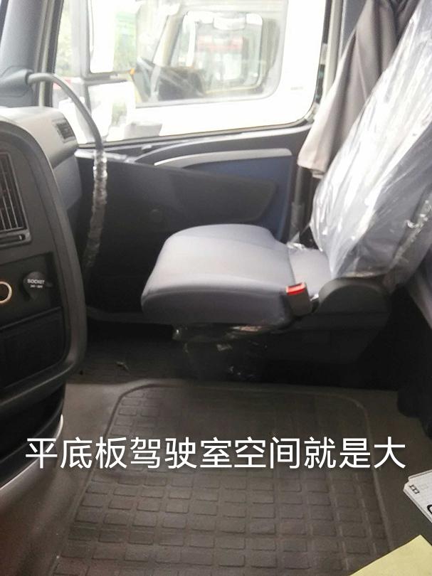 发动机和底盘提升较大，老卡车人点评中国重汽T7H - 第7张