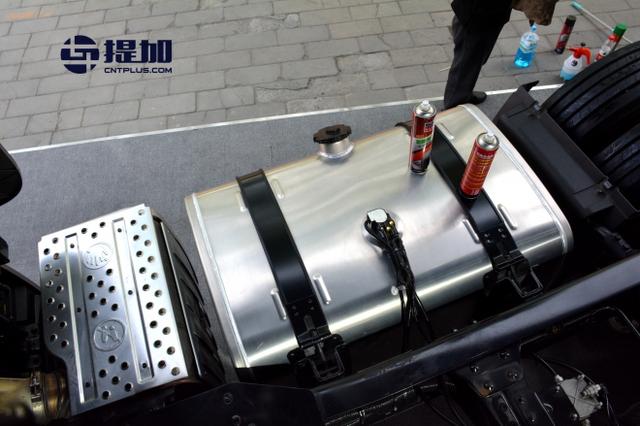 来自韩国的卡车 四川现代创虎旗舰重卡图解