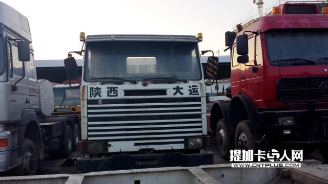 有300万一台的卡车 这家货运公司就是一个中外卡车博物馆