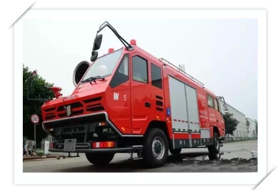 外形奇特还叫“驱魔者” 联合卡车推出新一代消防车 - 第2张 - 提加商用车网 外形奇特还叫“驱魔者” 联合卡车推出新一代消防车 - 第2张