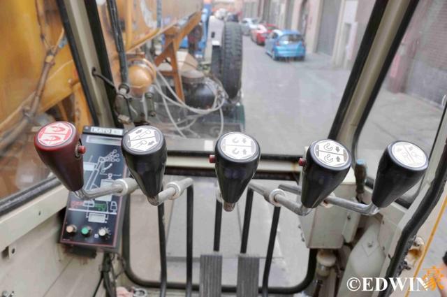 依然还皮实耐用？20多年的日本三菱吊车实拍 - 第41张