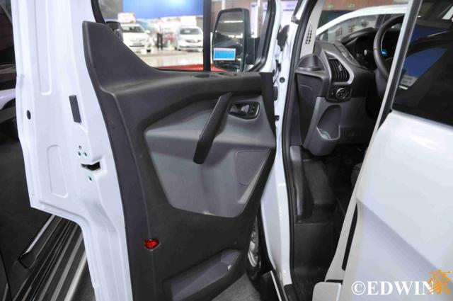 还是国内特供版?福特换代新全顺实拍 - 第18张 - 提加商用车网 还是国内特供版?福特换代新全顺实拍 - 第18张