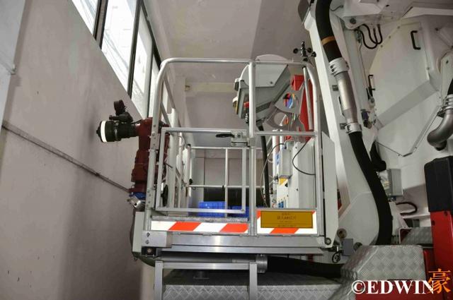 救援高度国内第一?价值2400万的救援卡车实拍 - 第38张 - 提加商用车网 救援高度国内第一?价值2400万的救援卡车实拍 - 第38张