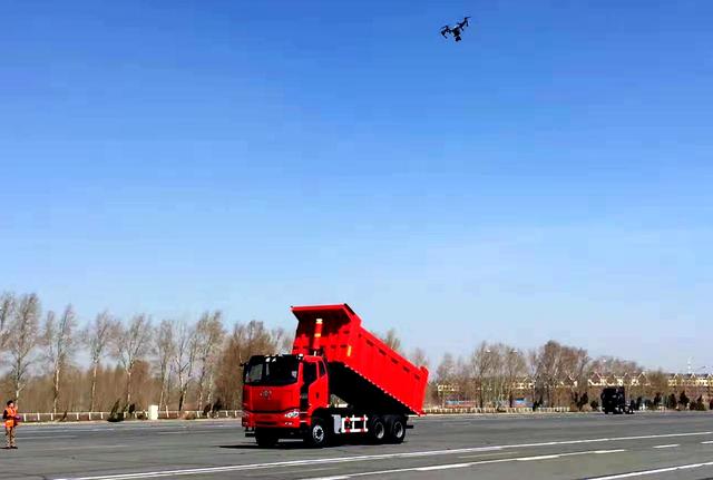 配置提升,国产重卡崛起,带您回顾2017年国内重卡市场的十大事件 - 第2张 - 提加商用车网 配置提升,国产重卡崛起,带您回顾2017年国内重卡市场的十大事件 - 第2张