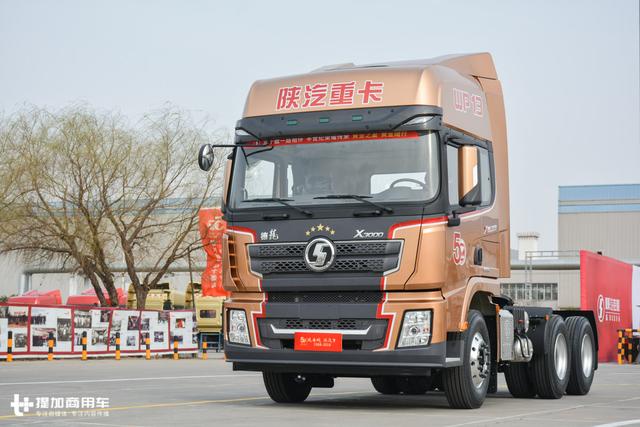 车载饮水机+液力缓速器,陕汽新推出的这款纪念版卡车好看又实用 - 第1张 - 提加商用车网 车载饮水机+液力缓速器,陕汽新推出的这款纪念版卡车好看又实用 - 第1张