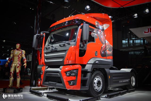 内饰舒适的三一VS科技感十足的江铃威龙，两大重卡新军，您选谁？