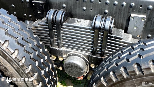 350马力潍柴发动机,这款9米6货箱的前四后八载货车只卖26万多? - 第7张 - 提加商用车网 350马力潍柴发动机,这款9米6货箱的前四后八载货车只卖26万多? - 第7张