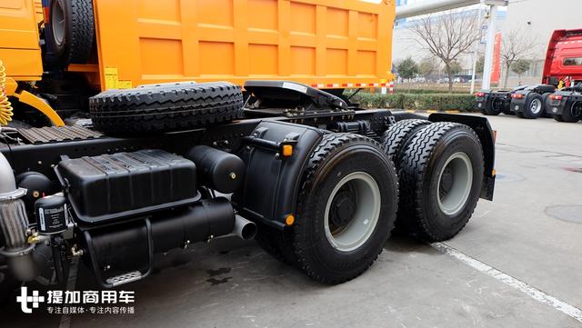 快来围观,陕汽出口到亚非拉的重卡,国三排放,还是上一代车型 - 第5张 - 提加商用车网 快来围观,陕汽出口到亚非拉的重卡,国三排放,还是上一代车型 - 第5张