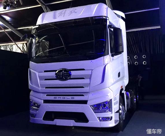 解放和东风相约搞事情？国产卡车市场一天内迎来两款新一代车型